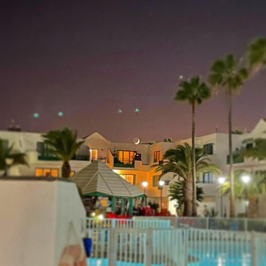 קוסטה טגוויסה Luxury Beach Front Apartmentos Tahiche מראה חיצוני תמונה