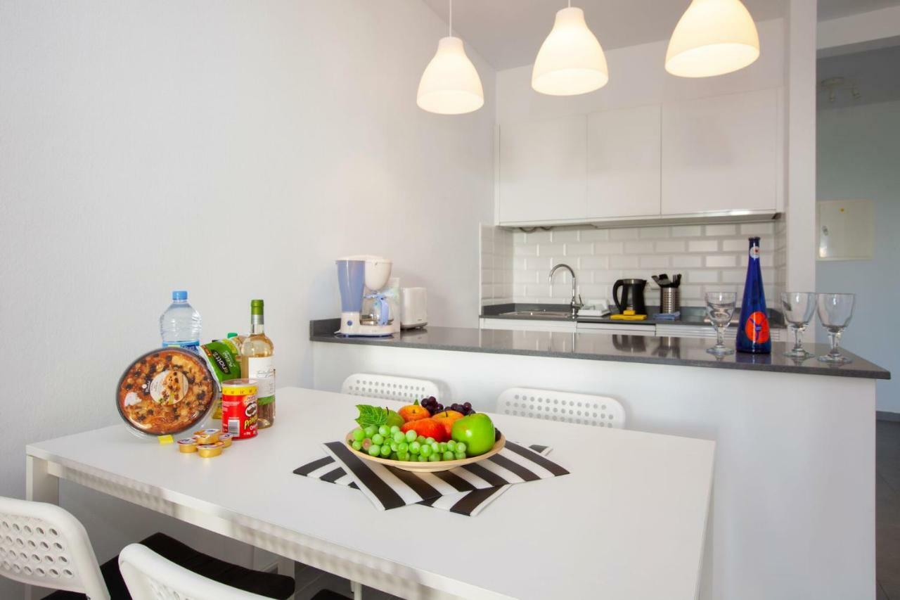 קוסטה טגוויסה Luxury Beach Front Apartmentos Tahiche מראה חיצוני תמונה